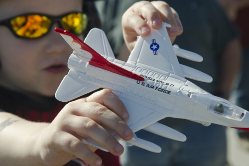 Kid enjoying Airfest